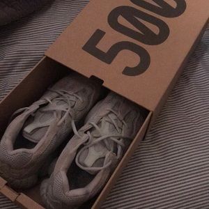 Yeezy 500 Grey size 13